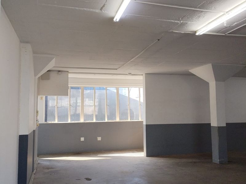 Factory / Office Space To Let - Photo 3