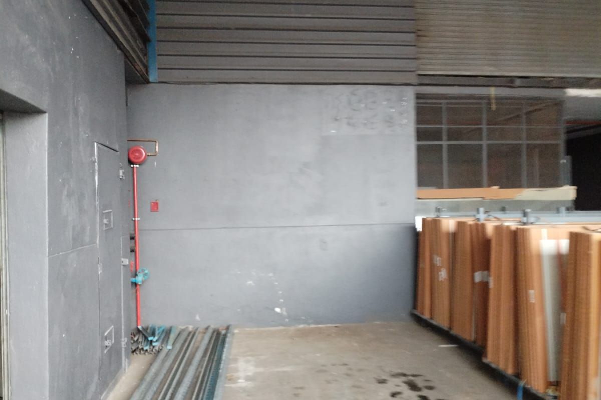 Manufacturing Warehouse -To Let - Photo 5