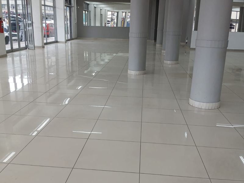 Retail / Shop/Supermarket - Photo 4