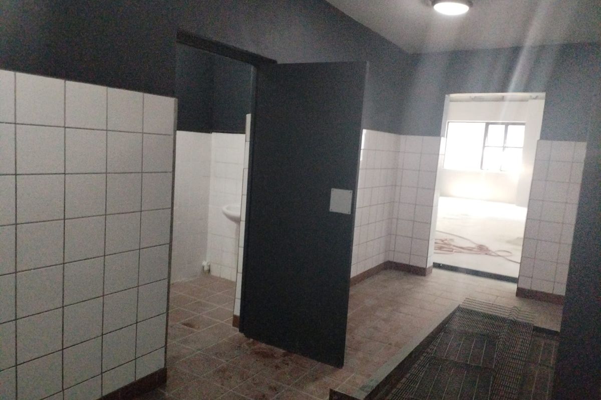 Restaurant /Office Space To Let - Photo 3