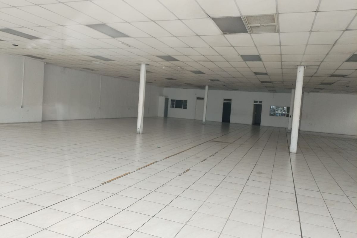 Spacious Showroom /Retail Space to Let in Durban Central - Photo 3