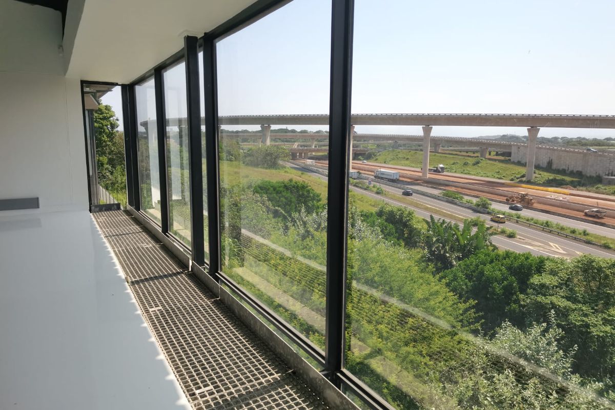 Upmarket Showroom in Umhlanga - Photo 3