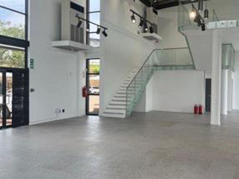Upmarket Showroom in Umhlanga - Photo 10