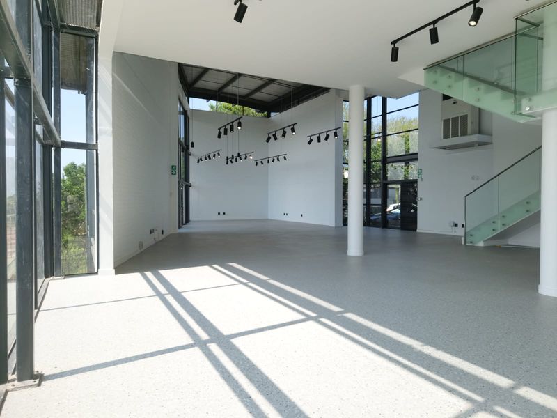 Upmarket Showroom in Umhlanga - Photo 6