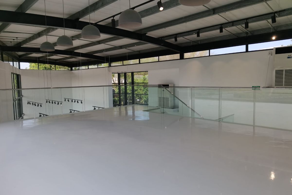 Upmarket Showroom in Umhlanga - Photo 4