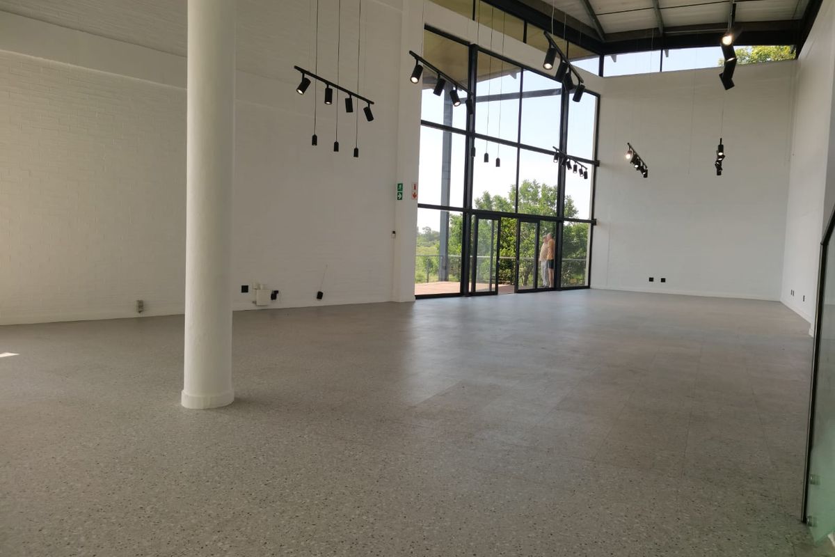 Upmarket Showroom in Umhlanga - Photo 2