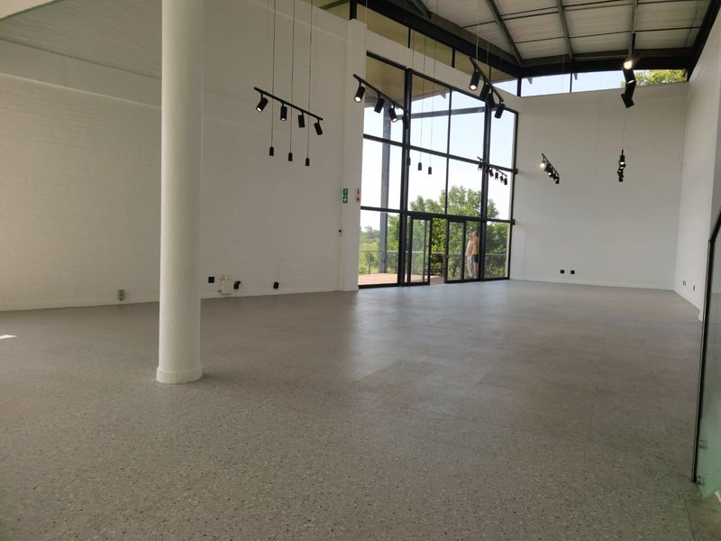 Upmarket Showroom in Umhlanga - Photo 2