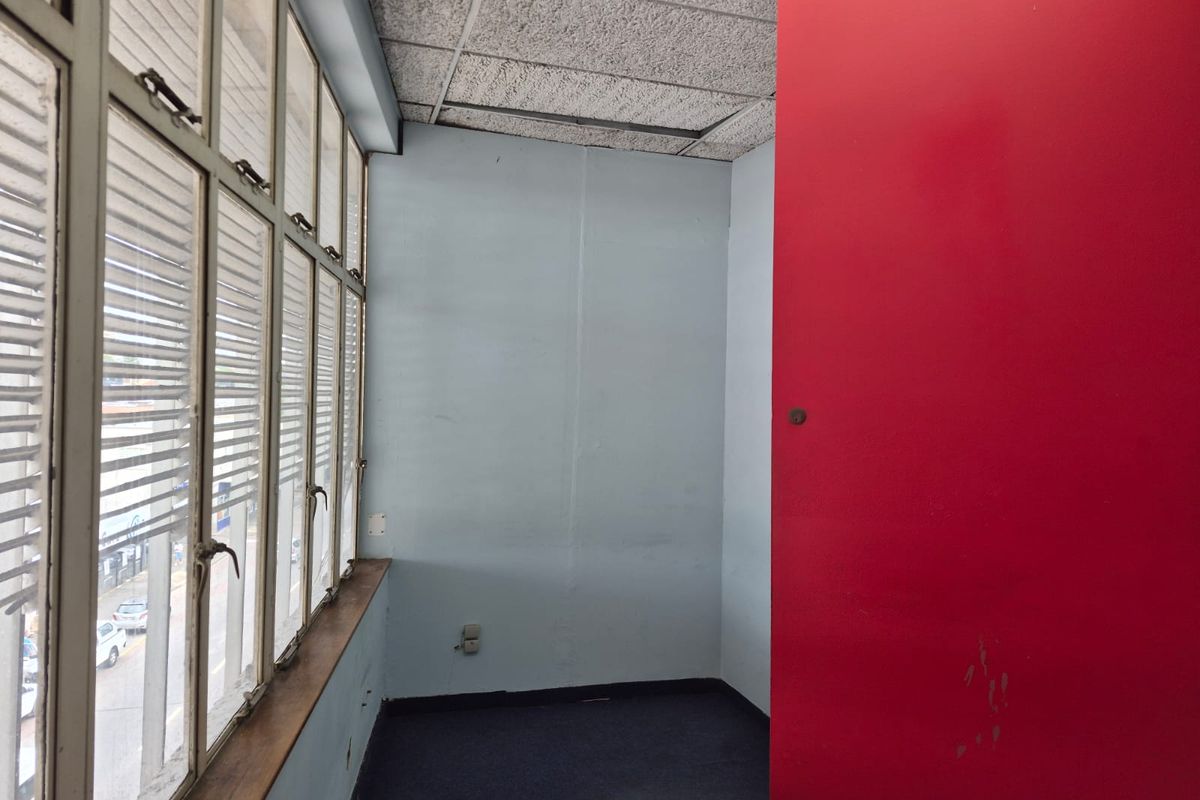 OFFICES TO LET IN STAMFORD HILL, DURBAN - Photo 5