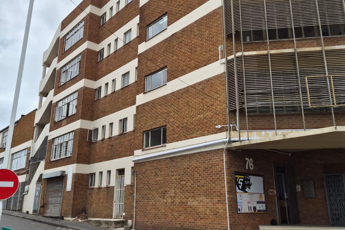 200m2  FLOOR SPACE TO LET IN STAMFORD HILL, DURBAN - Photo 5