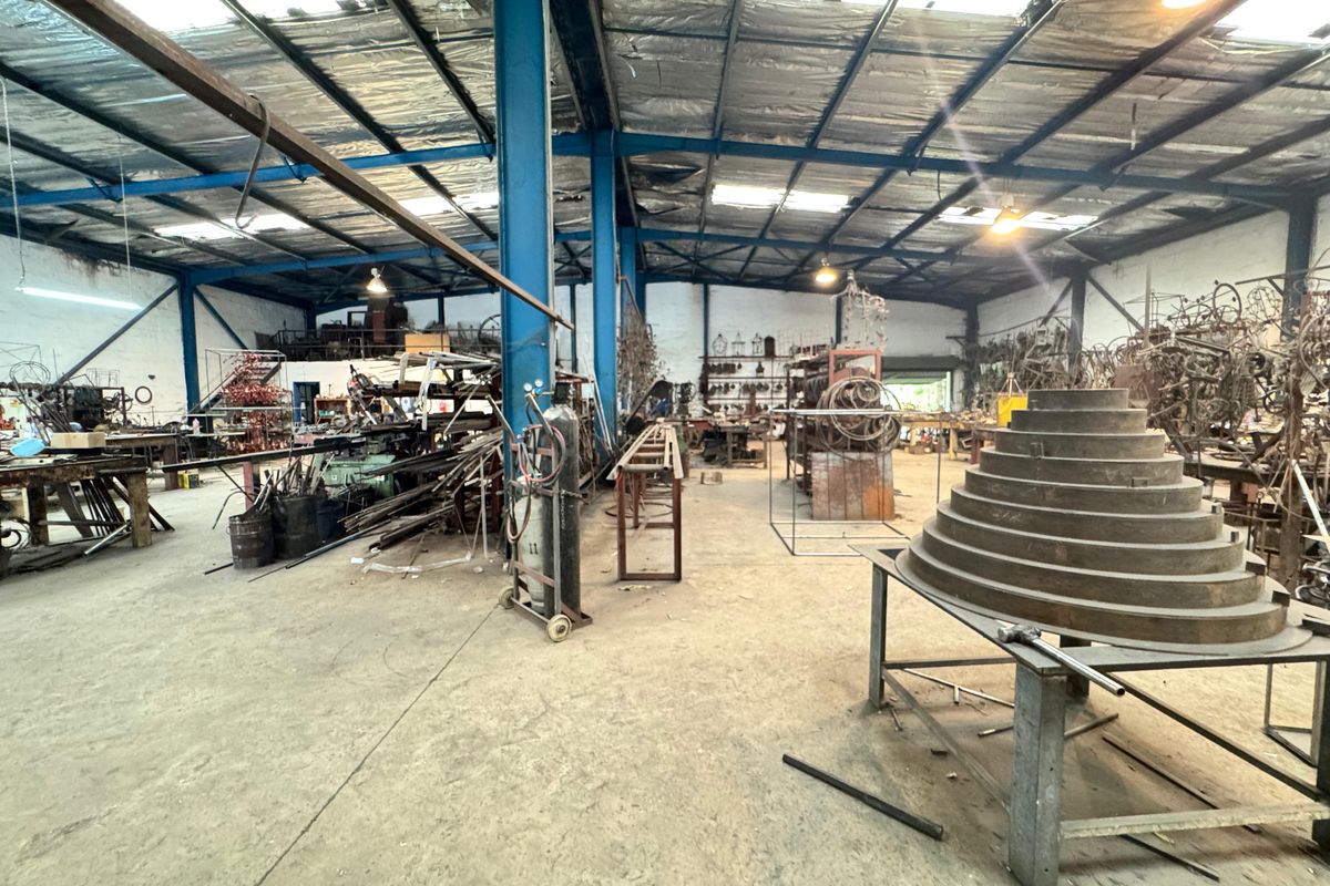 Big Space, Big Opportunity – 800sqm Warehouse Now Available! - Photo 3