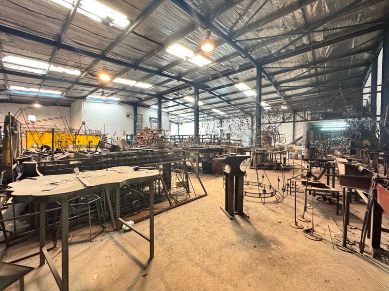 Big Space, Big Opportunity – 800sqm Warehouse Now Available! - Photo 8