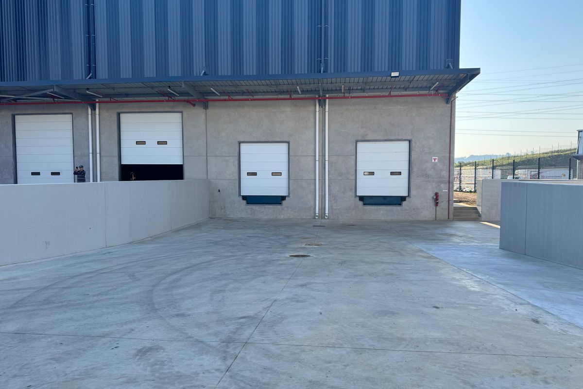 New Development Warehouse To Let In Red Hill - Photo 4