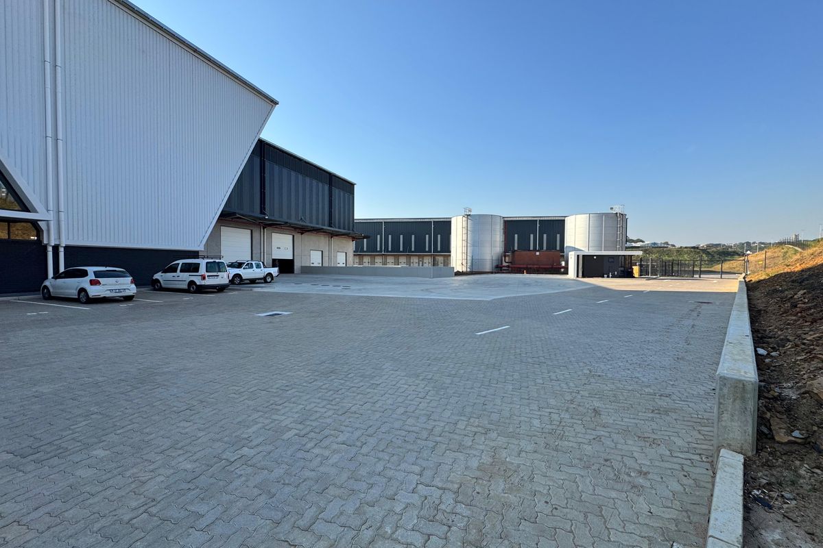 New Development Warehouse To Let In Red Hill - Photo 5