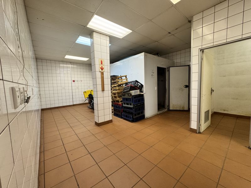 Retail Unit Available To Let in Pinetown - Photo 10