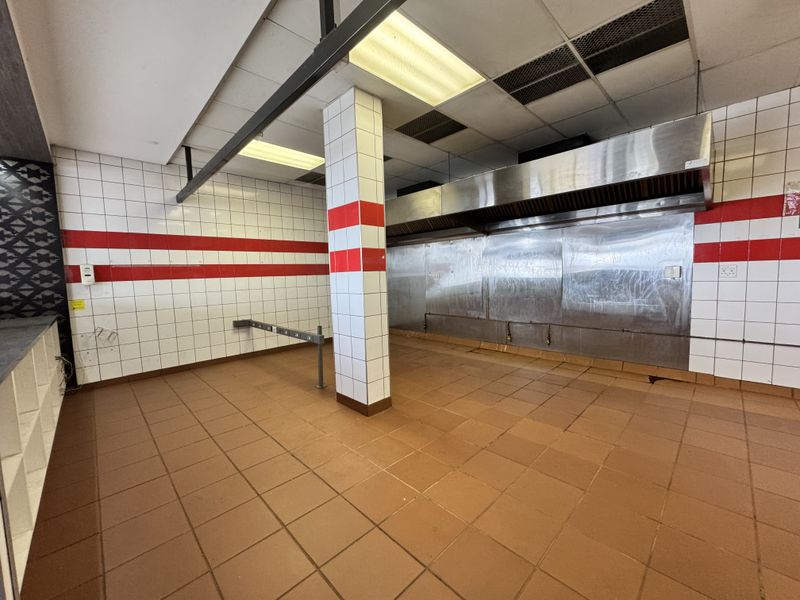 Retail Unit Available To Let in Pinetown - Photo 8