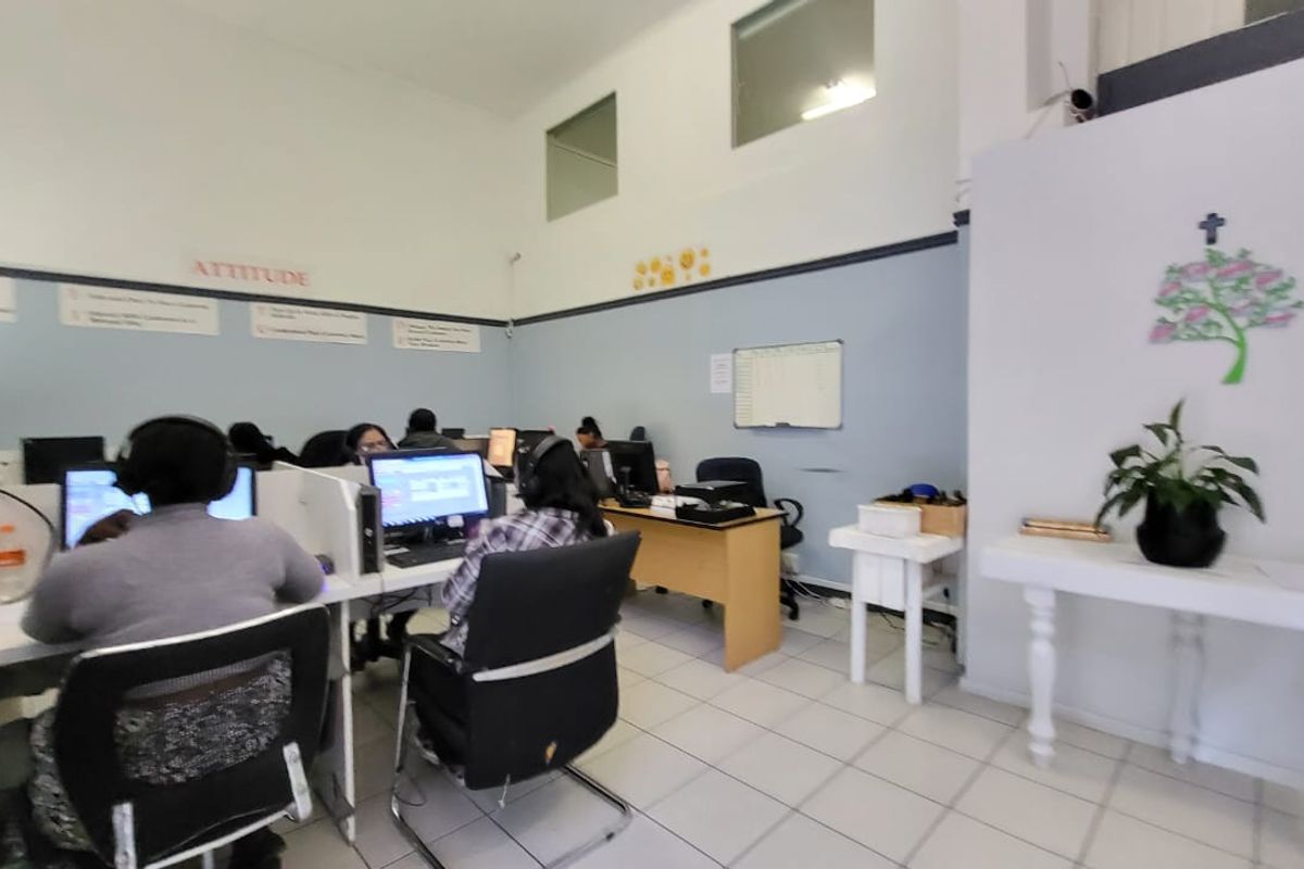 Prime 115 sqm Commercial Space – Ideal for Your Business! - Photo 5