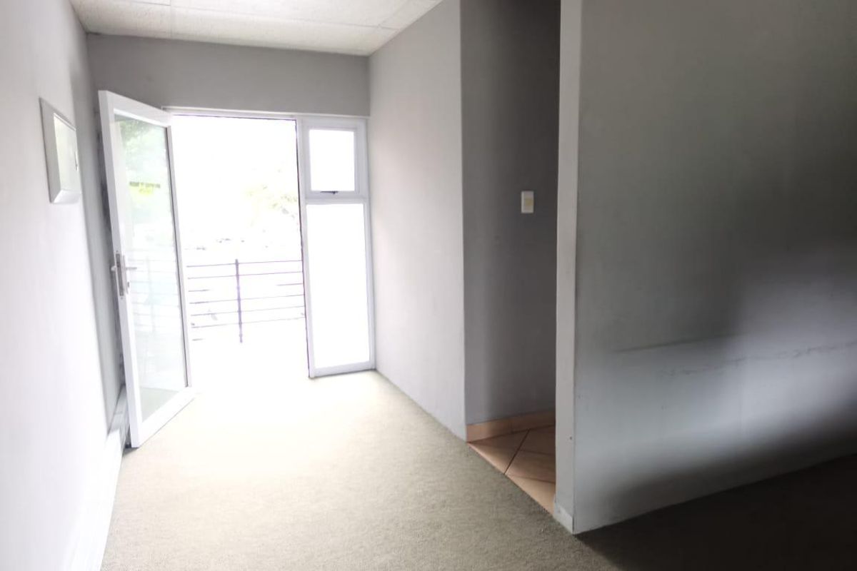 Investment Opportunity - Office Unit for Sale in Umhlanga, New Town Centre. - Photo 5