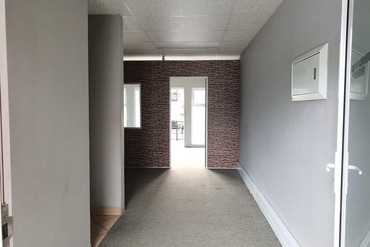 Investment Opportunity - Office Unit for Sale in Umhlanga, New Town Centre. - Photo 4
