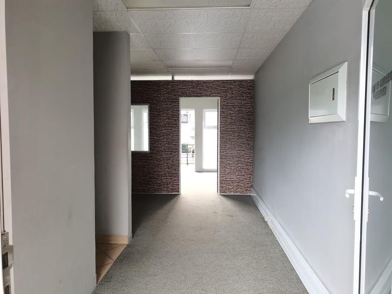 Investment Opportunity - Office Unit for Sale in Umhlanga, New Town Centre. - Photo 4