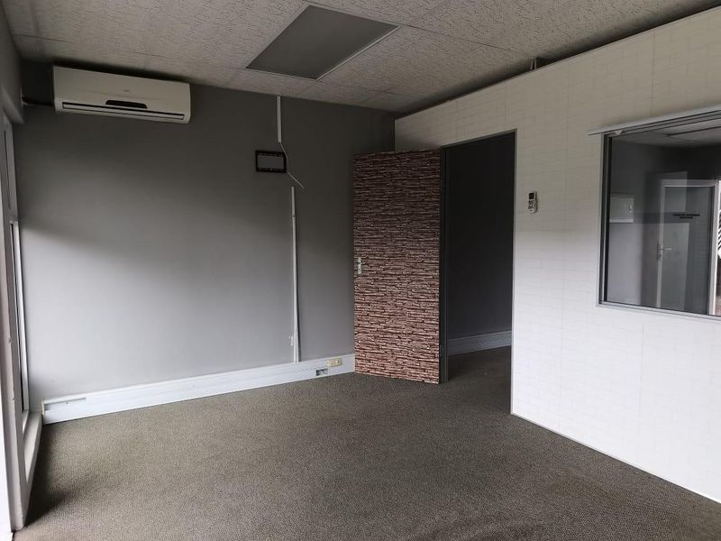 Investment Opportunity - Office Unit for Sale in Umhlanga, New Town Centre. - Photo 8