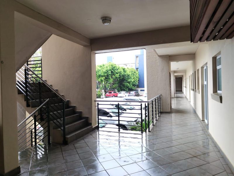 Investment Opportunity - Office Unit for Sale in Umhlanga, New Town Centre. - Photo 6