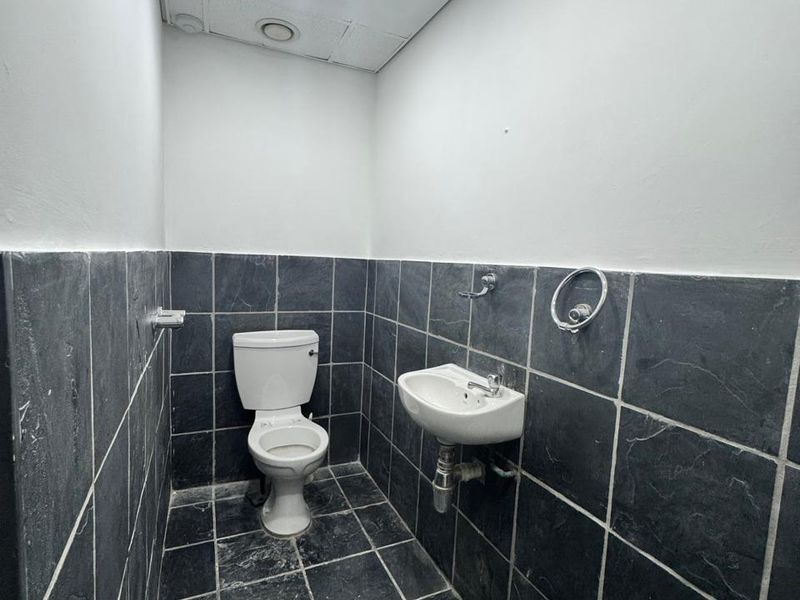 Prime Retail Opportunity in the Heart of Umhlanga - Photo 5