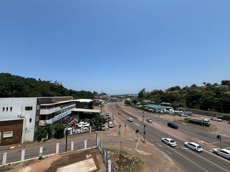 New Development: Commercial/ Industrial Stand alone Building for rental on Chris Hani Road, Durban. - Photo 5