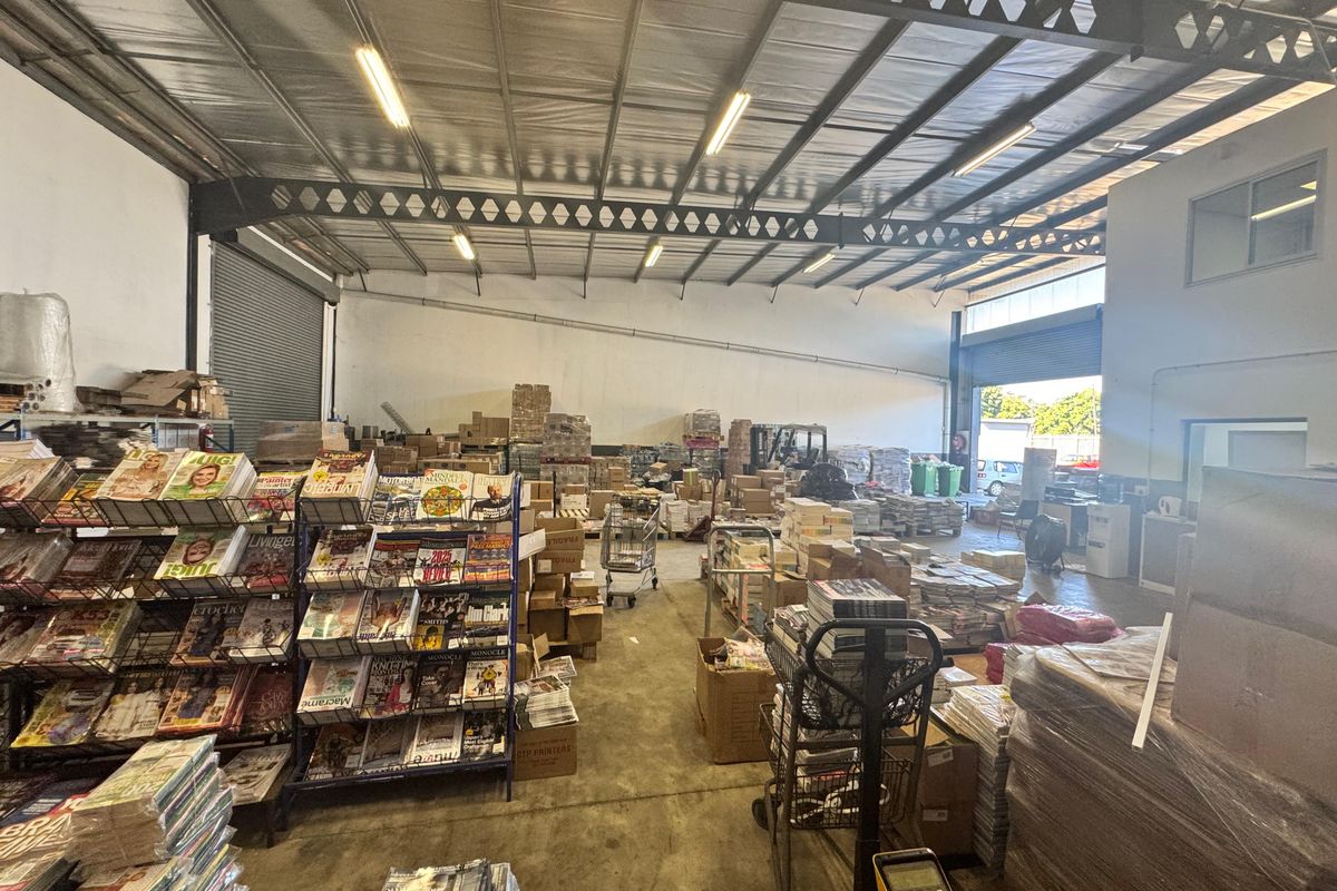 Prime Warehouse Space To Let In  Mount Edgecombe. - Photo 2