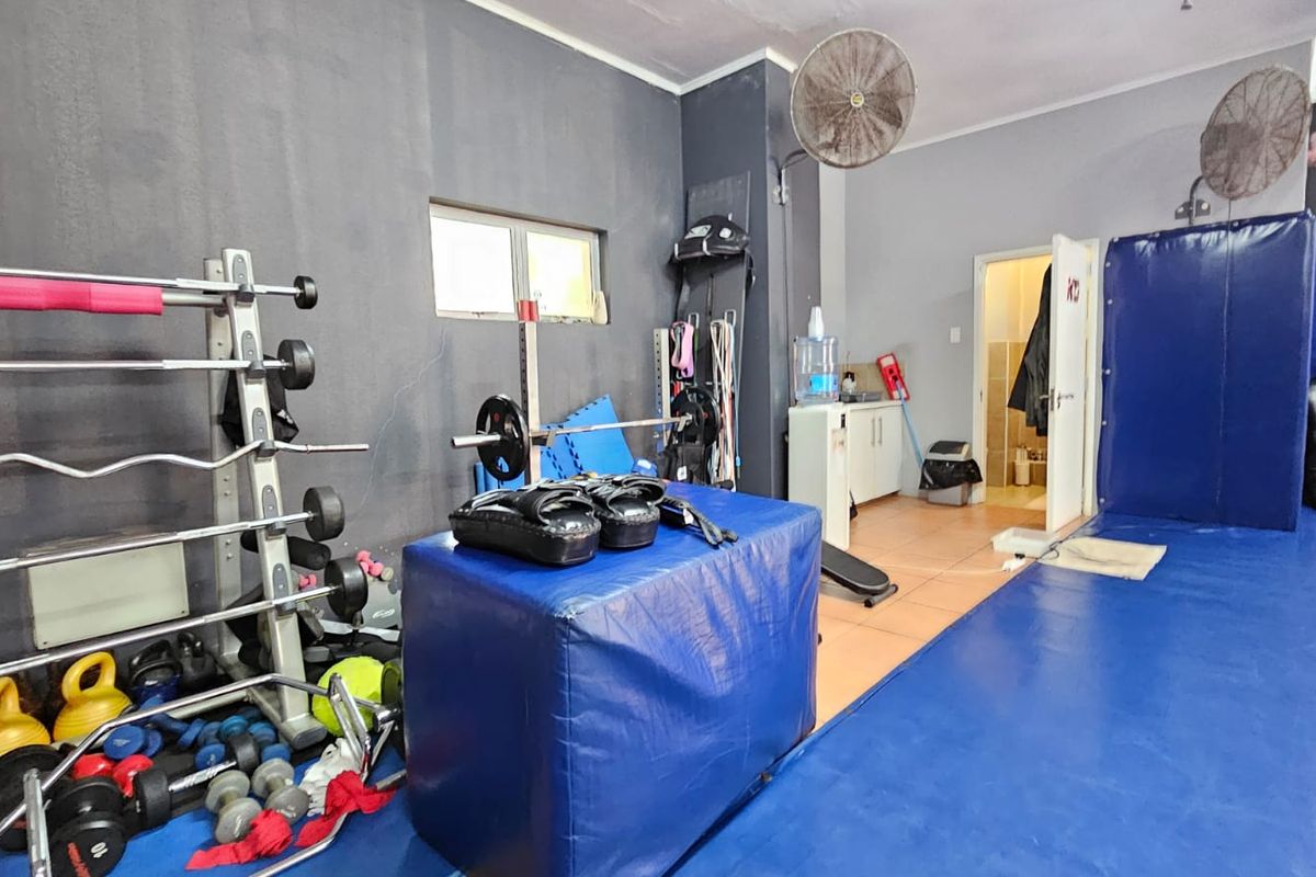 The Perfect investment-Prime Property - Photo 3
