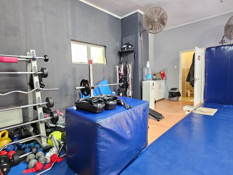 The Perfect investment-Prime Property - Photo 3