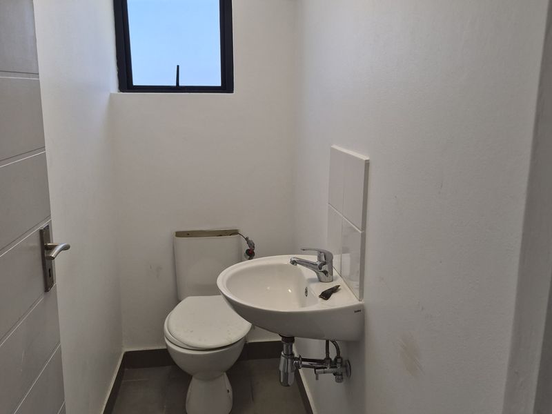 80m2 BASEMENT TO LET IN INNOVATION PARK, DURBAN ORTH - Photo 6