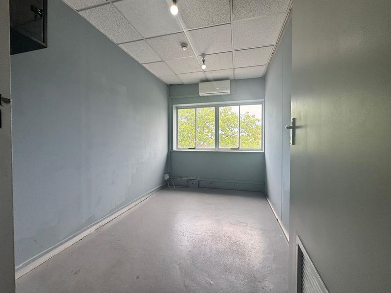 Office Space To Let In Broadway Durban North. - Photo 8