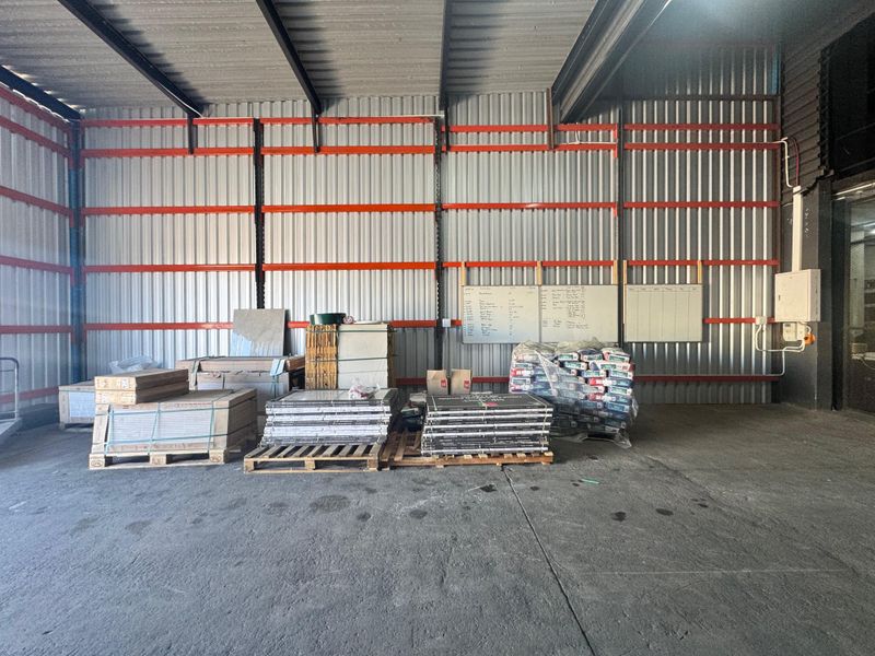 Warehouse To Let In Springfield Park. - Photo 8