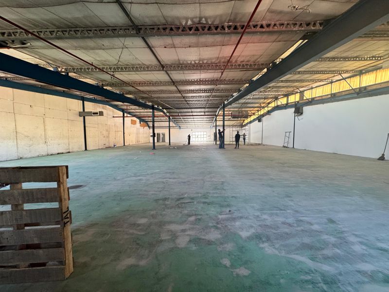 Warehouse To Let In Springfield Park. - Photo 9