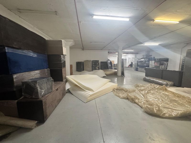 Warehouse To Let In Springfield Park. - Photo 7