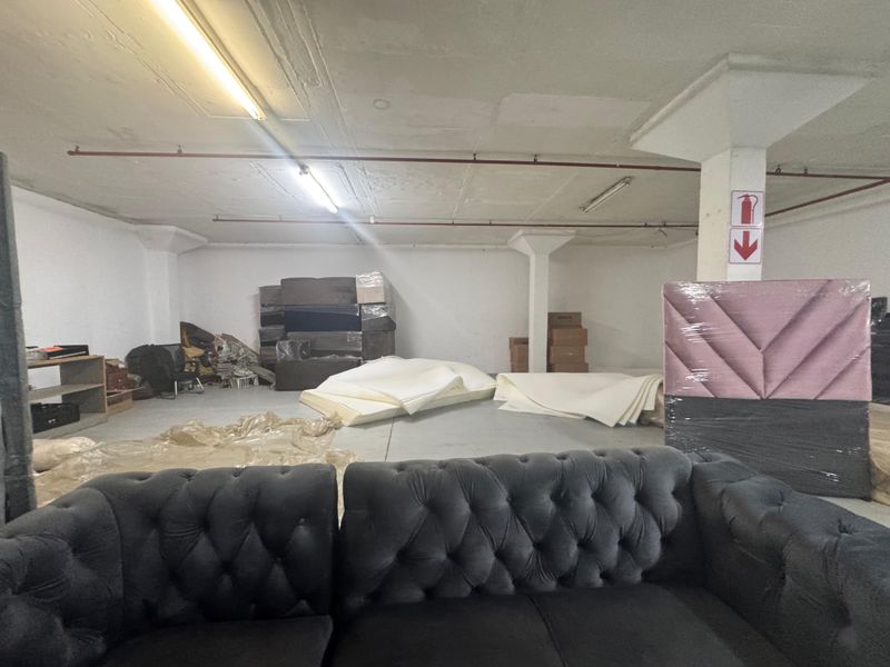 Warehouse To Let In Springfield Park. - Photo 2