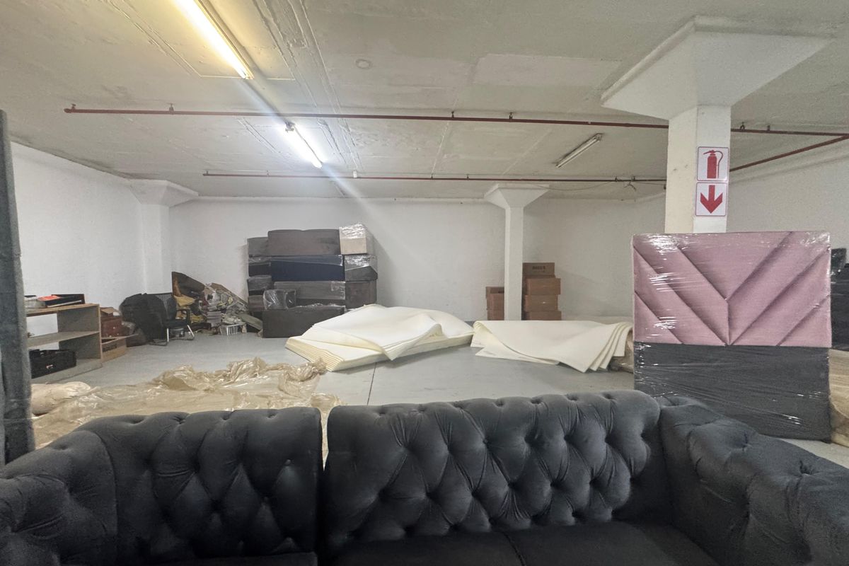 Warehouse To Let In Springfield Park. - Photo 2