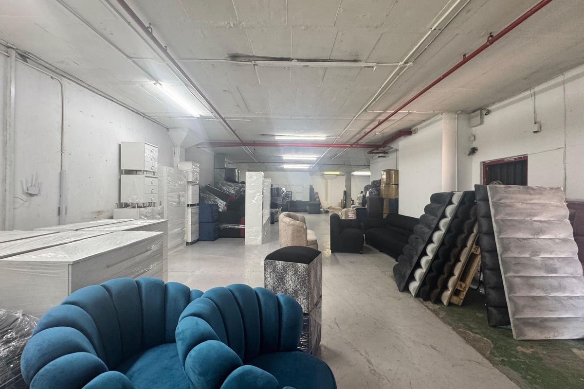 Warehouse To Let In Springfield Park. - Photo 3