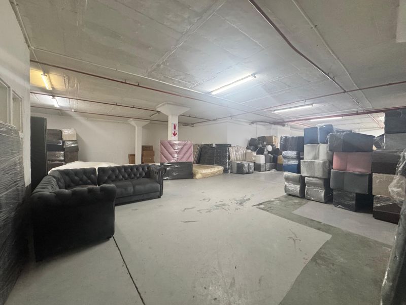 Warehouse To Let In Springfield Park. - Photo 6