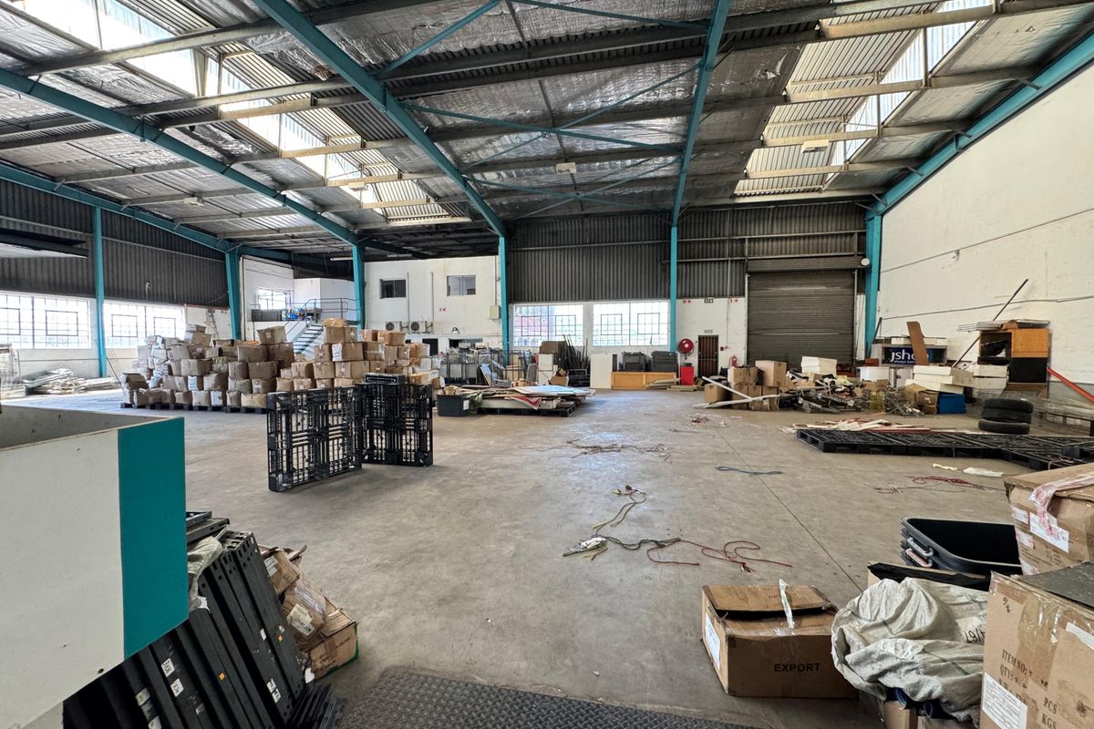 Spacious Warehouse To Let In Springfield Park. - Photo 5