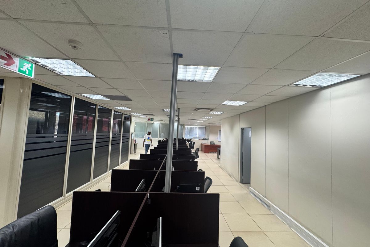 Office Space To Let In La Lucia Ridge. - Photo 5