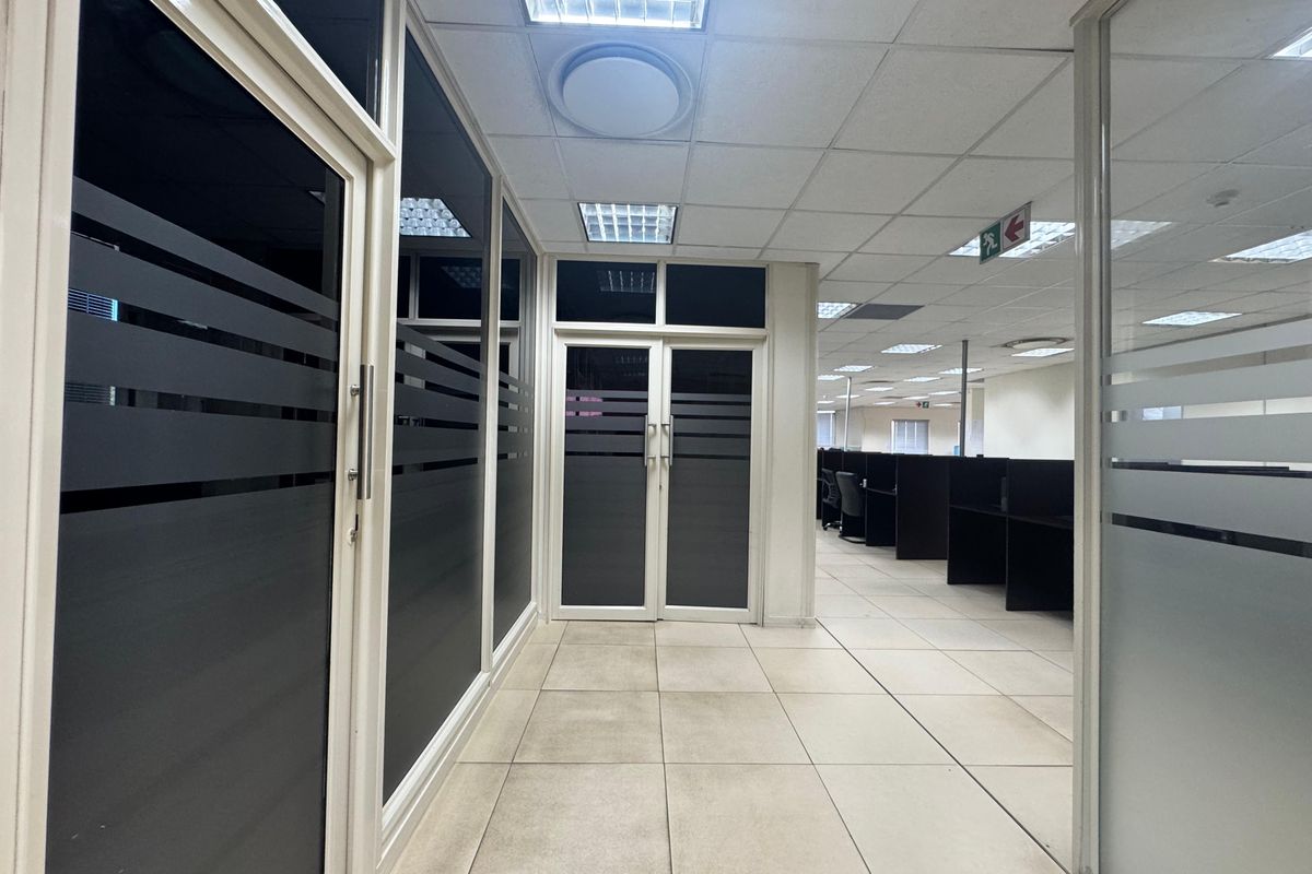 Office Space To Let In La Lucia Ridge. - Photo 4