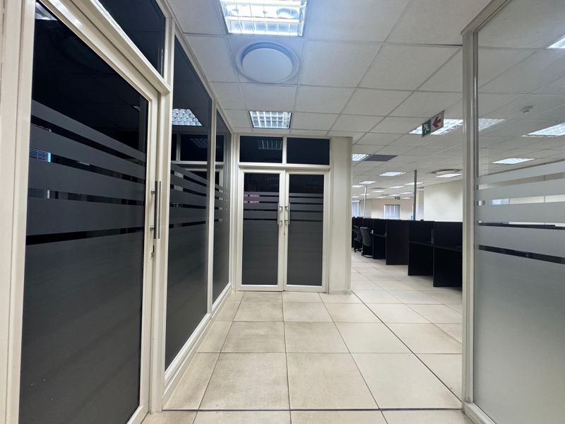 Office Space To Let In La Lucia Ridge. - Photo 4