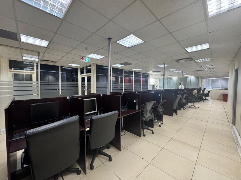 Office Space To Let In La Lucia Ridge. - Photo 8