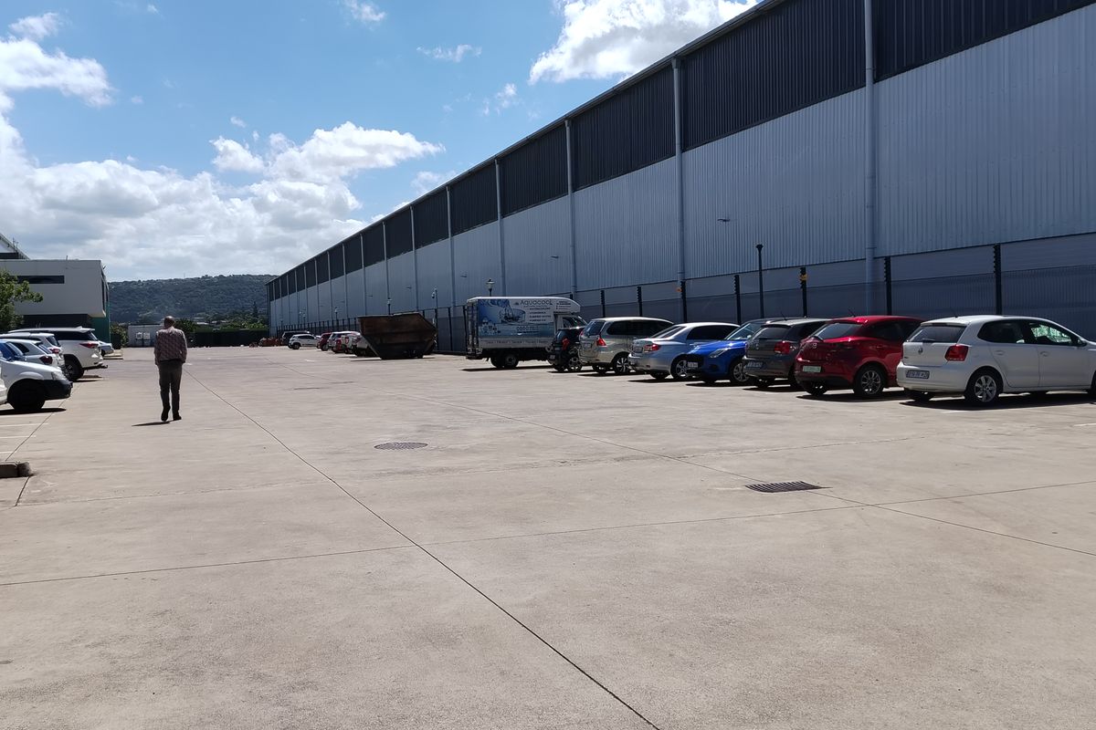 Turnkey Rental Unit with Heavy-Duty Access - Photo 3