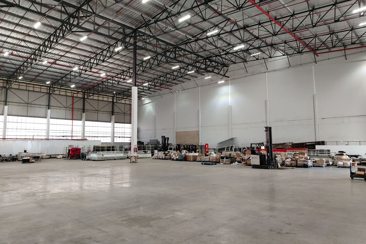 Turnkey Rental Unit with Heavy-Duty Access - Photo 5