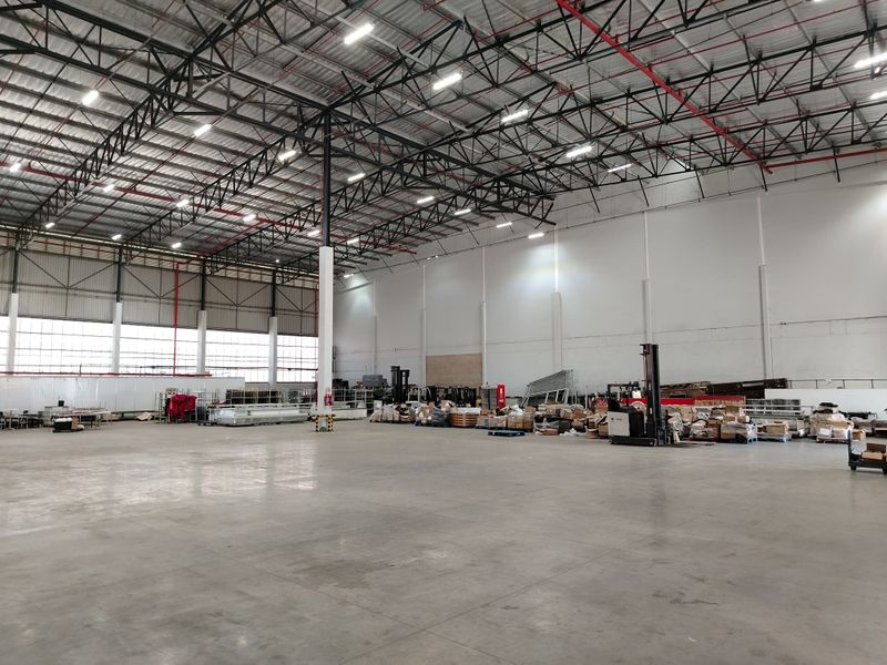 Turnkey Rental Unit with Heavy-Duty Access - Photo 5