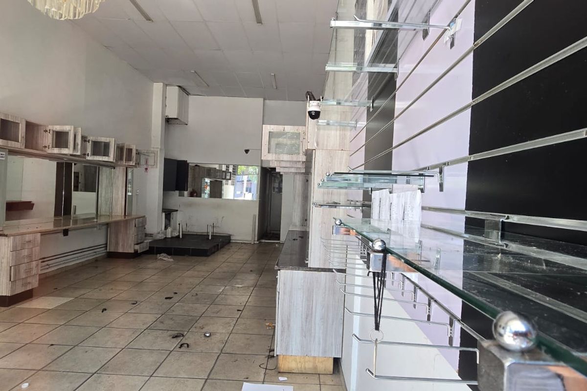 Available Retail Space - Umhlanga - Photo 4