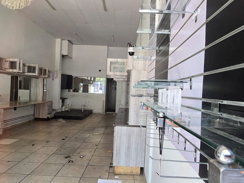 Available Retail Space - Umhlanga - Photo 4