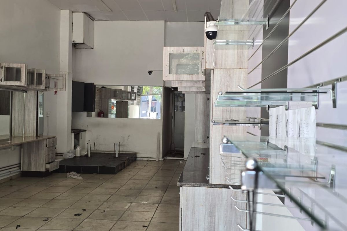 Available Retail Space - Umhlanga - Photo 2